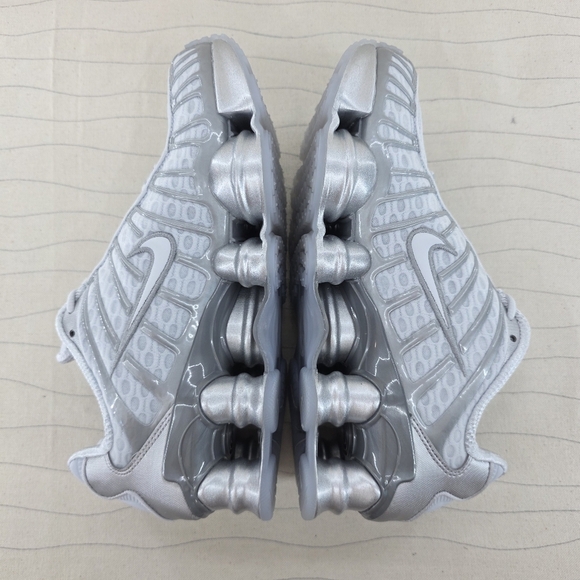 Nike Womens Shox TL Pure Platinum Metallic Silver Shoes Sneakers AR3566-003 Sz 8 - Picture 7 of 10